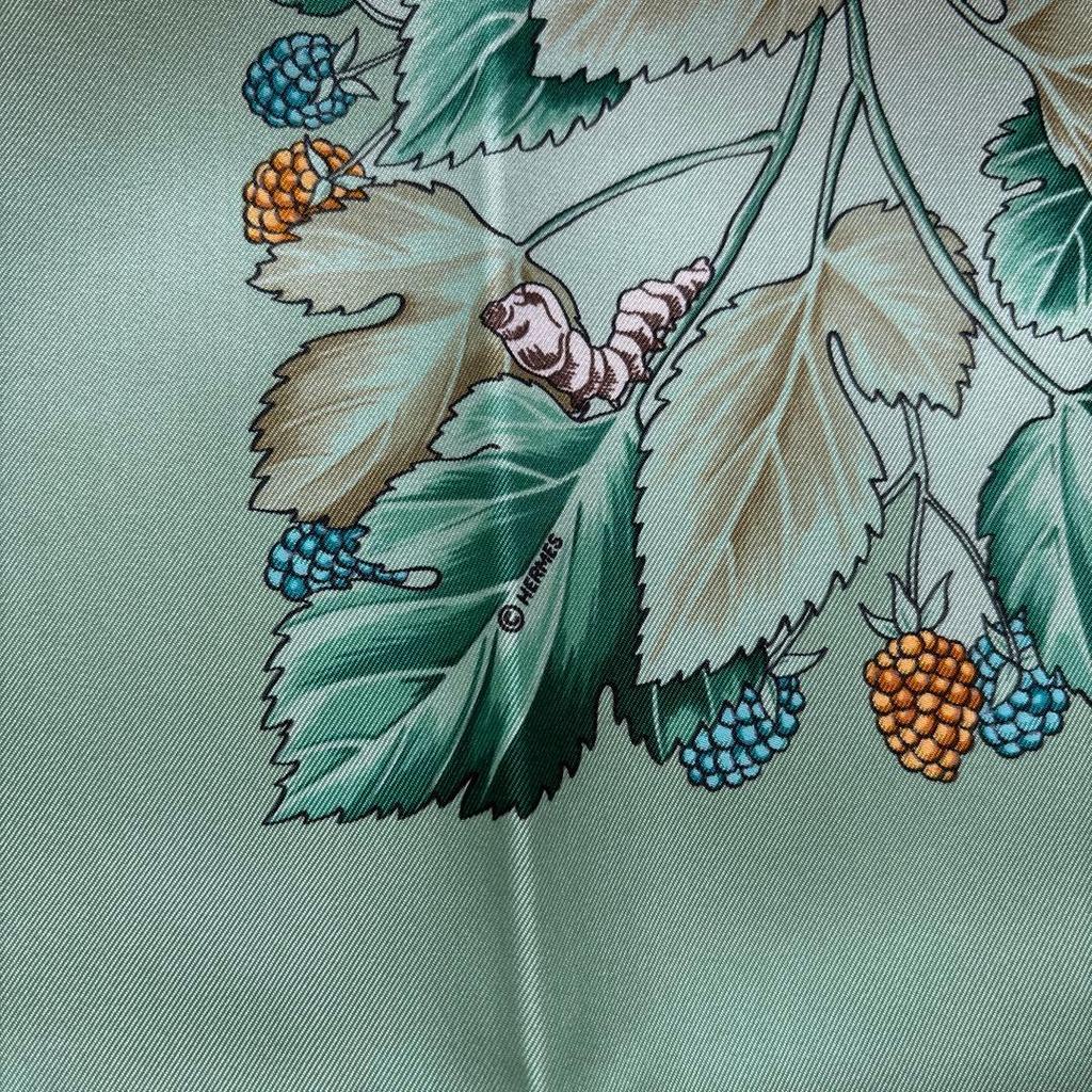 Used  New, unused Hermes scarf