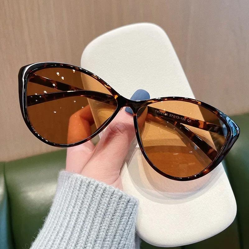 Vintage Sunglasses Women Trendy UV Protection Unisex Sun Glasses Outdoor Travel Shades Óculos
