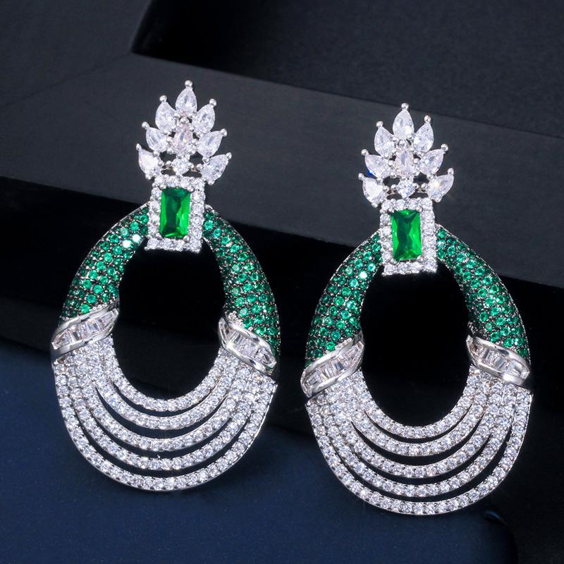 Popular Earrings, Pin Slightly Inlaid Zircon Two-Color Electroplating Process Earrings, Earrings And Pendants.