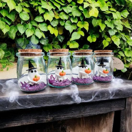 Φάντασμα σε Διαφανές Βάζο Καπέλο Μάγισσας Φάντασμα που Κρατάει Κόλοκύθα Ρητινένια Μινιατούρα Άγαλμα Γλυπτό Διακόσμηση Επιφάνειας Εργασίας Σπιτιού Γούρι Δώρο για το Χάλοουην