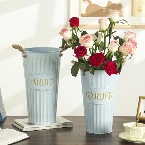 Deep Bucket Vase Galvanized Iron Flower Bucket with Rope Handles Retro Farmhouse Vase for Home Flower Arrangement