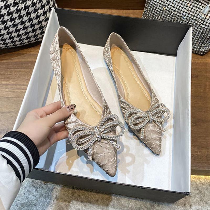Summer  Pointed Toe Rhinestone With Bow Shoes for Women2025 Trend Social Popular Elegant and Fashionable 39 Slip-on Woman Flats
