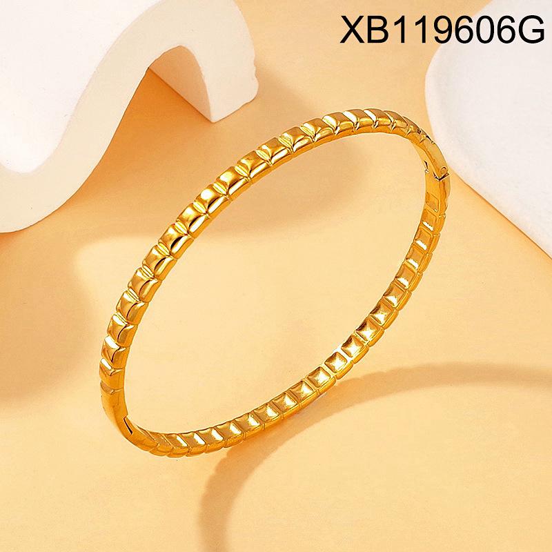 Colorfast Stainless Steel Light Luxury Bracelet with Unique Design