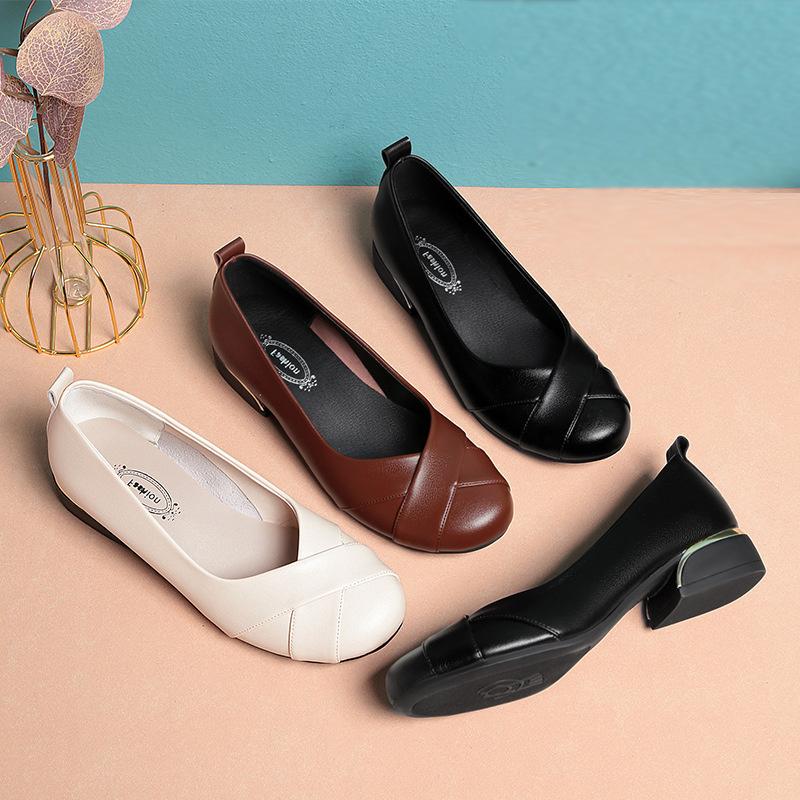 Moda Scarpe Basse in Pelle Donna 2025 Abito Femminile Beige Tacco Basso Nuovo Tacco Alto Esterno Estate Comfort Scarpe