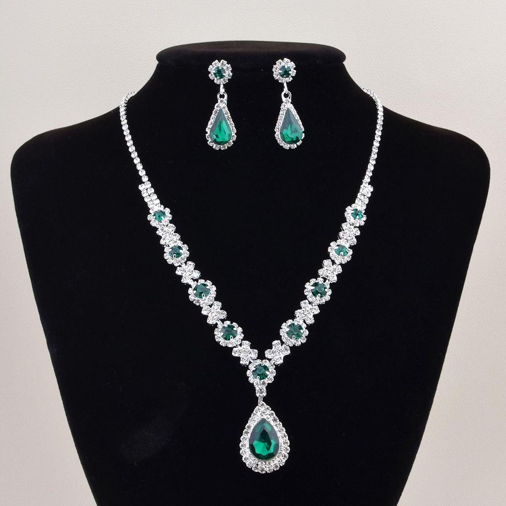 Elegant European & American Alloy Necklace Set - Versatile Bridal & Evening Jewelry