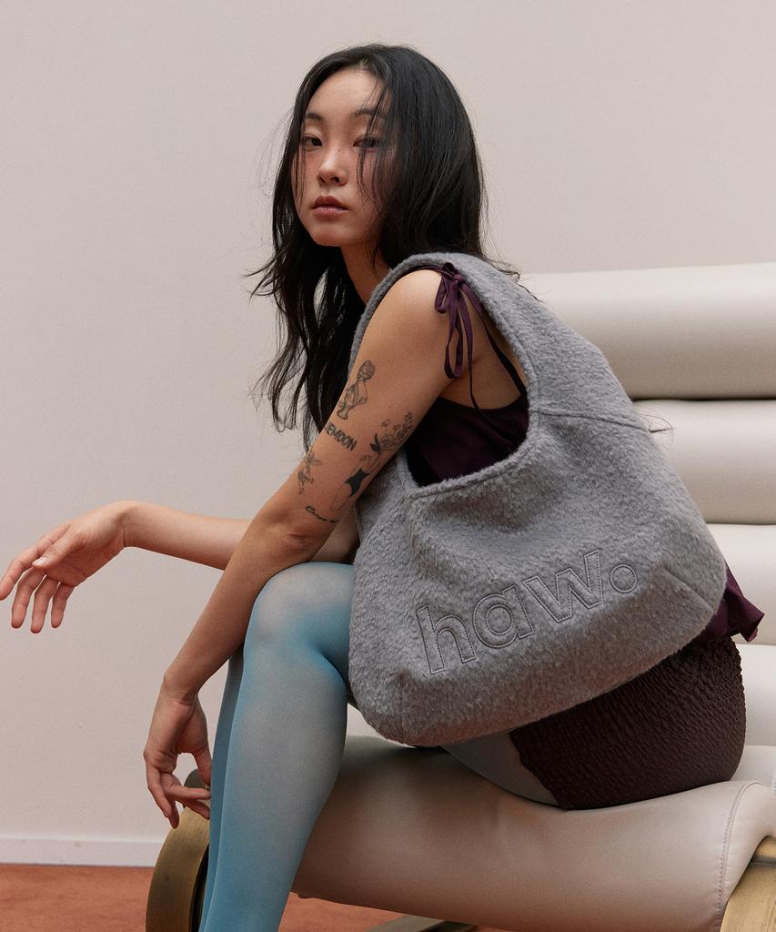 Haveawhale Mini Wool Pebble Bag (Gr)