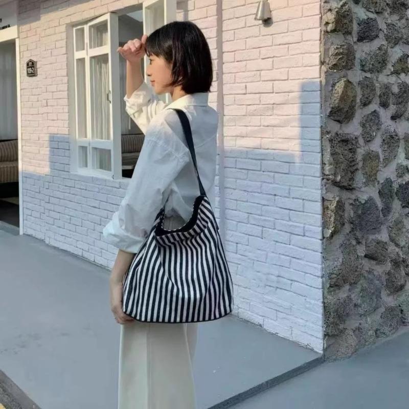 Large-capacity Tote Bag, Versatile Striped Commuter Single-shoulder Bag, Women's Casual Underarm Bag