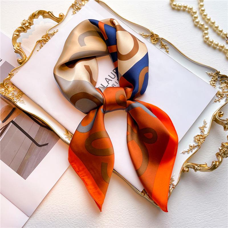 Silk Scarf Women'S Scarf Shawl 70Cm Korean Small Square Scarf Satin Surface Print Sun-Proof Headscarf