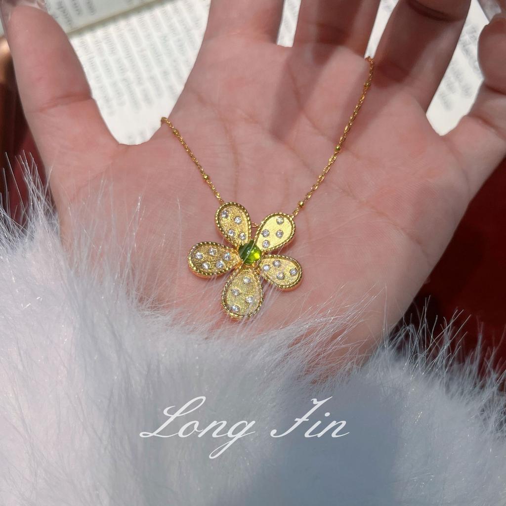 Italienischer Gebürsteter Handwerkskunst Fünfblättrige Blume Fritillaria Ring, Ohrringe, Halskette, High-End Leichter Luxus Live-Übertragung, Einzelstück wird verschickt