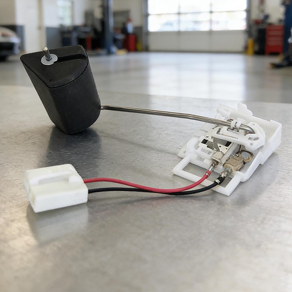 3666E, 8332013170 Car Fuel Tank Oil Level Sensor for Toyota Corolla E120 E130 2000 2001 2002 2003 2004 2005 2006 2007
