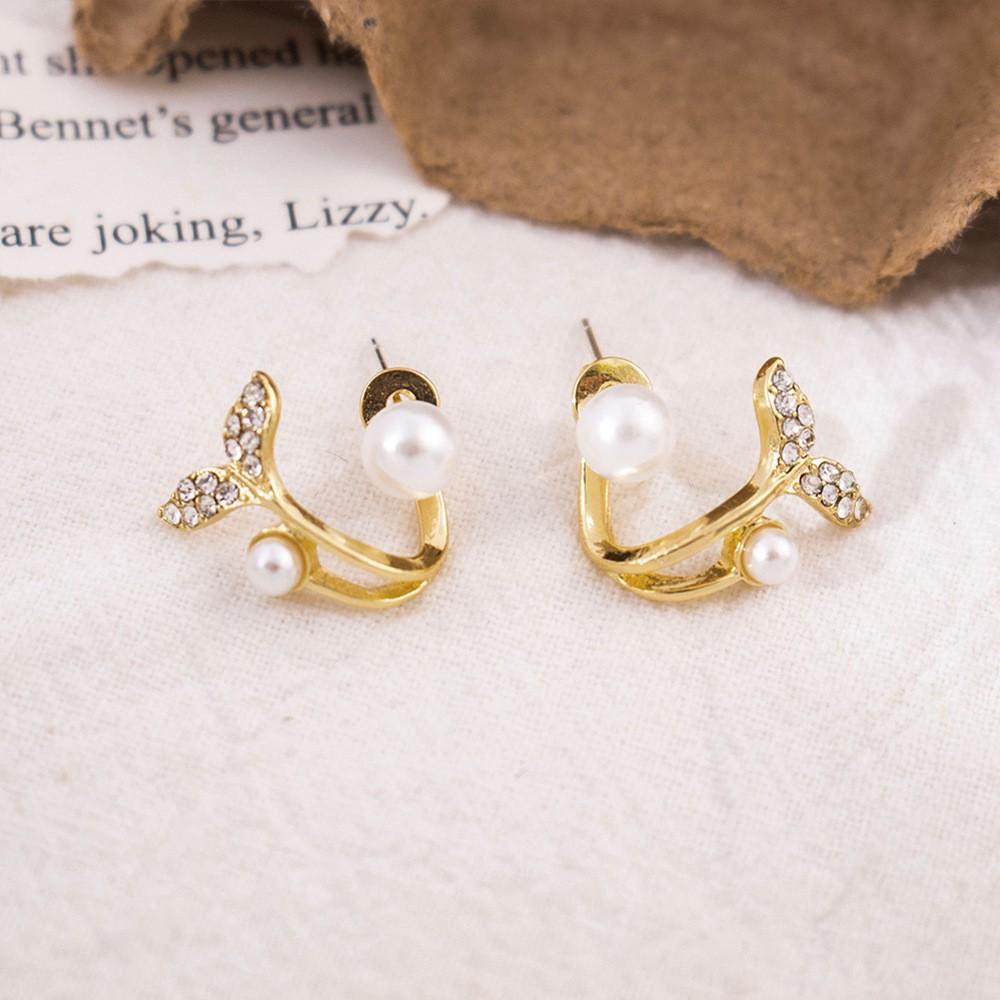 

Silver Needle Slightly Inlaid Fish Tail Light Luxury High Quality Stud Earrings