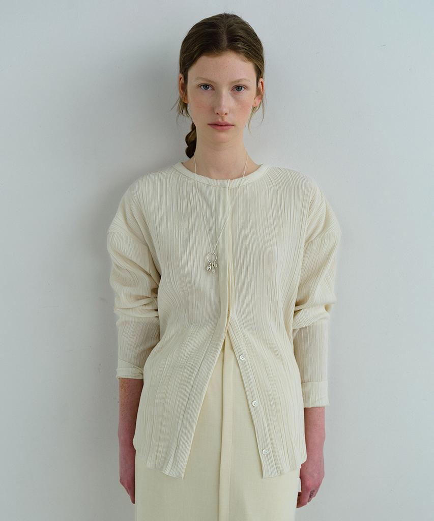 Aubeuawo Hidden Pleats Blouse (Ivory)
