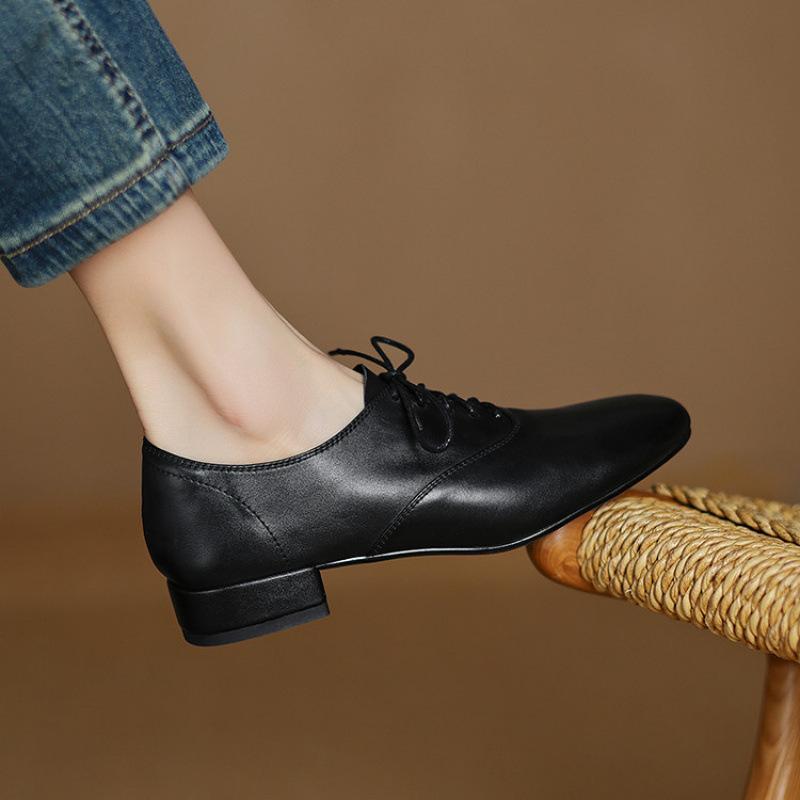 

Wear small leather shoes in all seasons, new women s fashion single shoes, round head lace-up non-slip large size shoes, casual black low-heeled shoes 40 чёрный