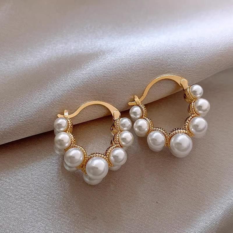 Fashion Simple Luxury Temperament Double Row Pearl Geometric Hoop Earrings