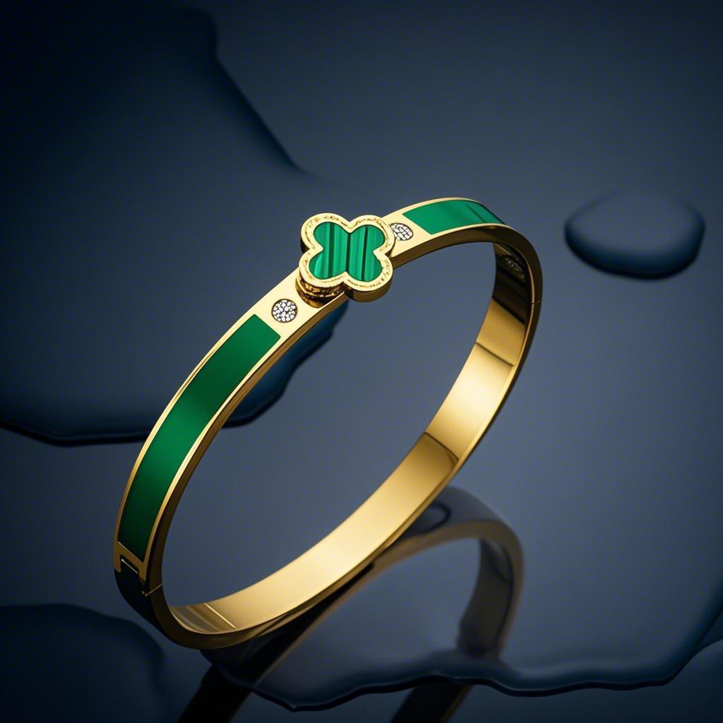 Girls' Stainless Steel Four-Leaf Clover Bracelet with High-Color Retention Enamel and Diamonds