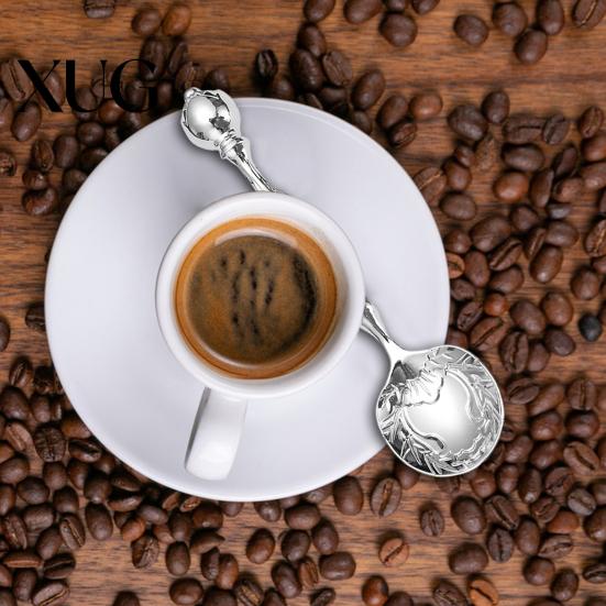 Europäischer Palaststil Löffel Kaffee Geschnitzter Teelöffel Vintage Design Geschirr Dessert Retro Löffel für Küche Esstisch Bar Milchtee-Läden Cocktail-Mixen
