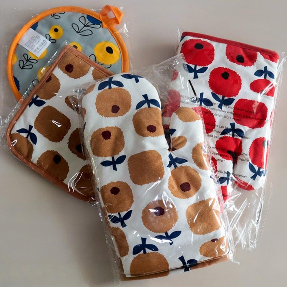 Kitchen Baking Supplies Heated Gloves Anti Temperature Thermal Insulation Oven Gloves Cute Thicken Wristband Cuisine Accessoire