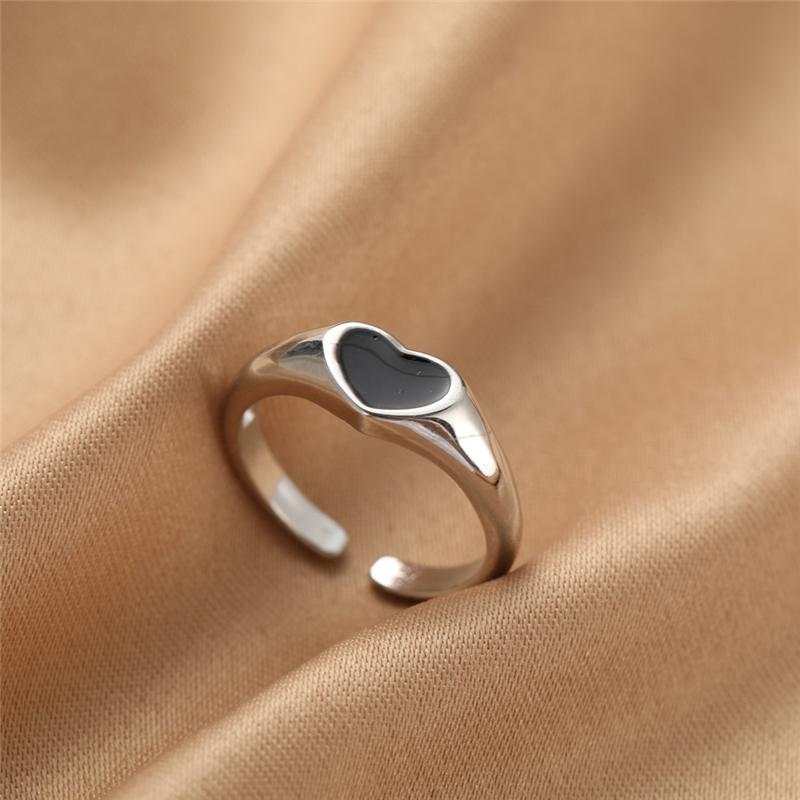 

Ретро Винтаж Металл Серебристый Цвет Красное Черное Сердце Баге Кольца Для Женщин Мужчин Ювелирные Аксессуары Подарки Подвески Unsex Дизайн Открытое Кольцо