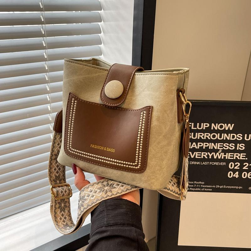 Сумка через плечо из искусственной кожи с контрастным рисунком — фото 9