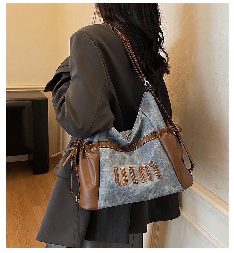 Damen Retro Minimalistisch Großvolumige Tragetasche - High-End Outdoor Lässige Schulterhandtasche