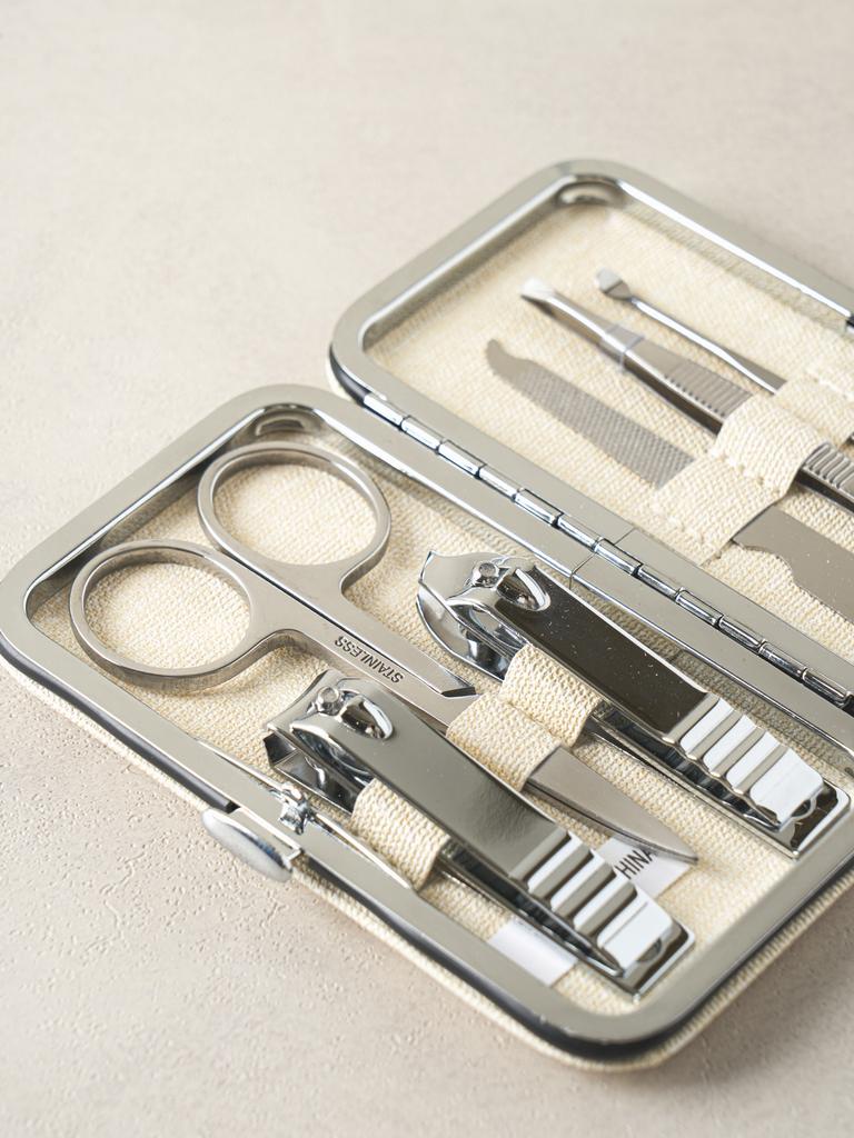 Portable 6-Piece Nail Care & Grooming Kit Set
