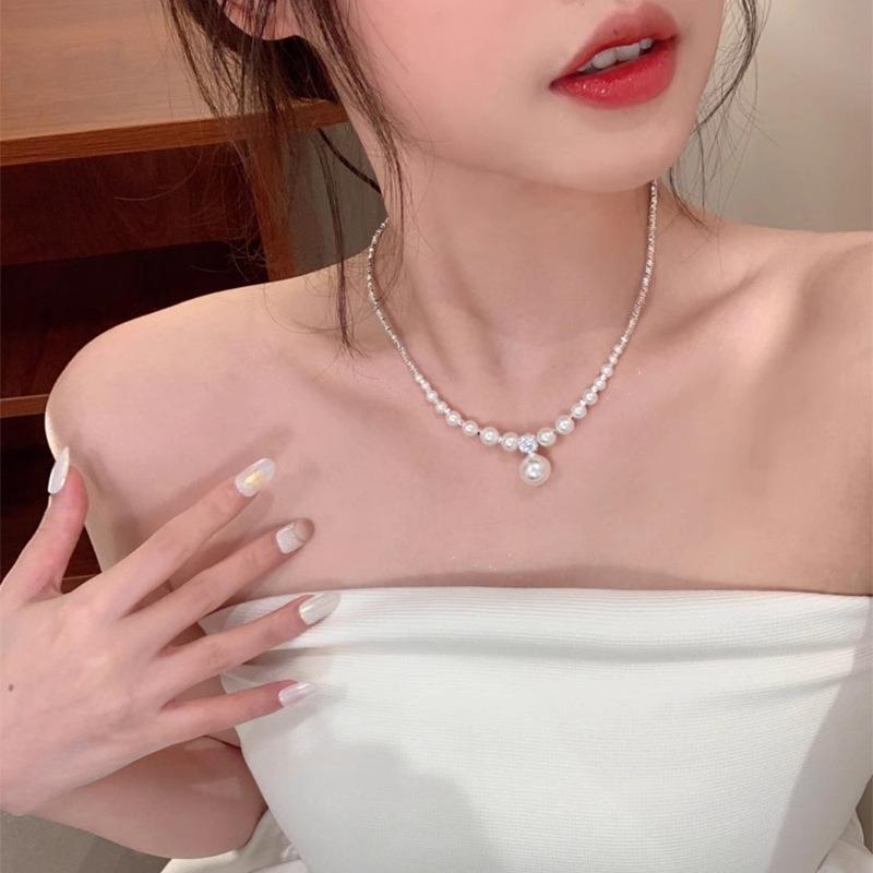 Korean Style Pearl & Butterfly Clavicle Choker Necklace for Women
