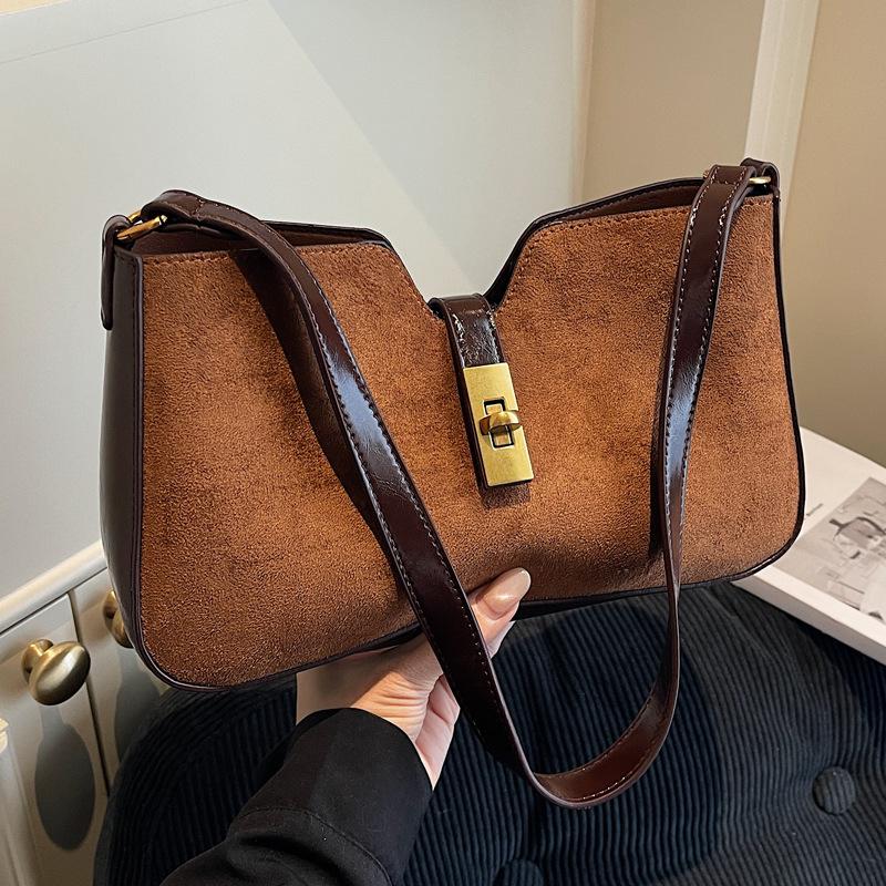 Underarm Bag Women's 2025 New Messenger Bag High Sense Popular Casual Versatile Shoulder Bag Autumn and Winter Baguette Bag