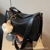 High-end Texture Contrast Color Single Shoulder Armpit Bag Women's 2025 New Fashion Commuter Crossbody Bag Pillow Bag