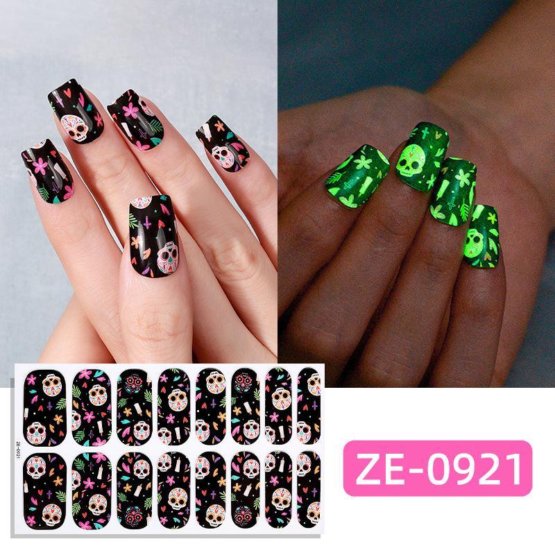 New Luminous Halloween Nail Art Sticker 16 Nail Oil Film Nail Sticker European and American Dark Nail Art Sticker