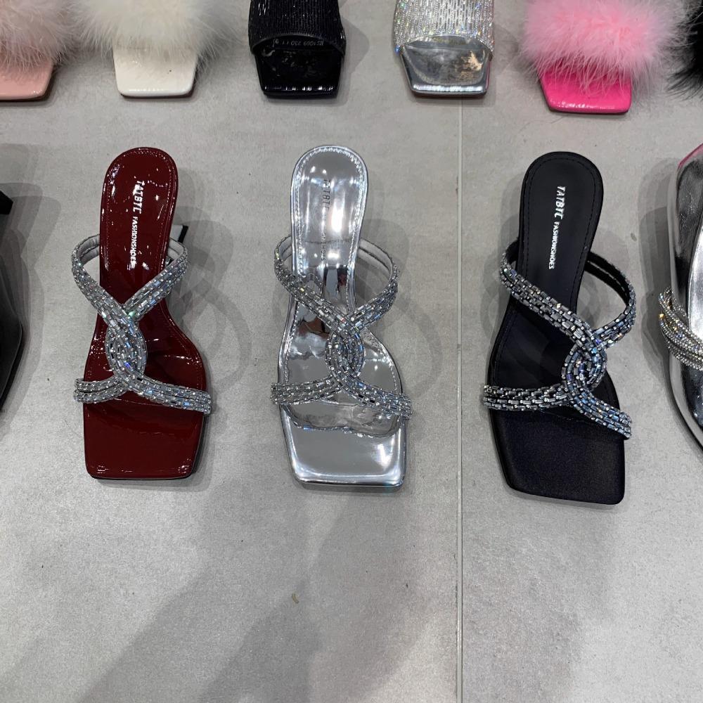 Fashion 2025 Summer New Open Toed Slippers for Women's Outerwear Square Head Water Diamond Cross Straight Strap Cool Dragging High Heels