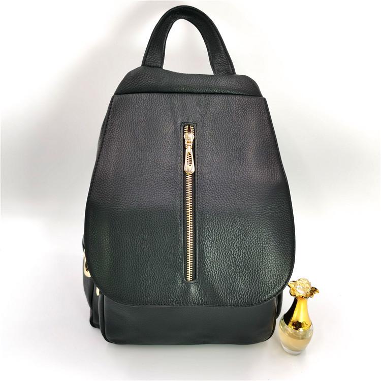 

Genuine Cowhide Women s Versatile Casual Backpack 2025 - Large Capacity Flap Design 25x12x35 CM чорний