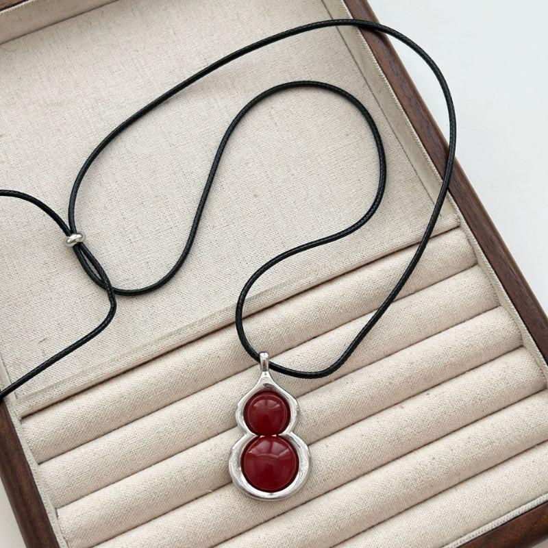 Women Light Luxury Fashion Vintage Long Gourd Pendant Sweater Necklace