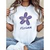 Oversized-T-Shirt für Damen – Ein kurzärmeliges Oberteil mit Rundhalsausschnitt und schlichtem Blumenmuster, das eher als lässiges T-Shirt denn als locker sitzender Überwurf konzipiert ist.