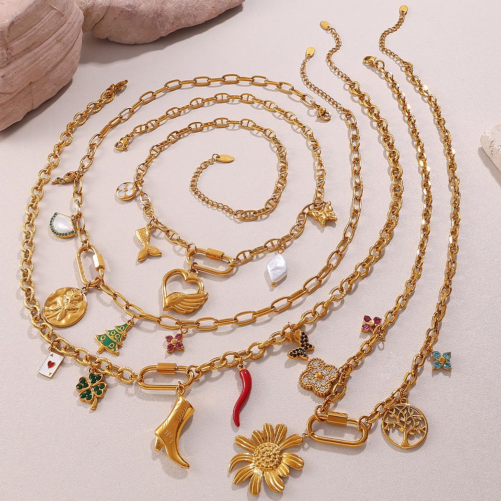 Personalized Stainless Steel Necklace Gold Fashion High Sense Clover Pepper Design Sense Temperament Necklace Jewelry