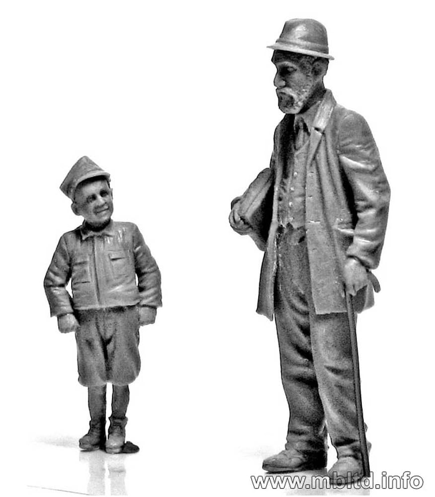 Master Box 1/35 Scale European Civilian Plastic Model Kit (2 Children and 2 Men) MB35067