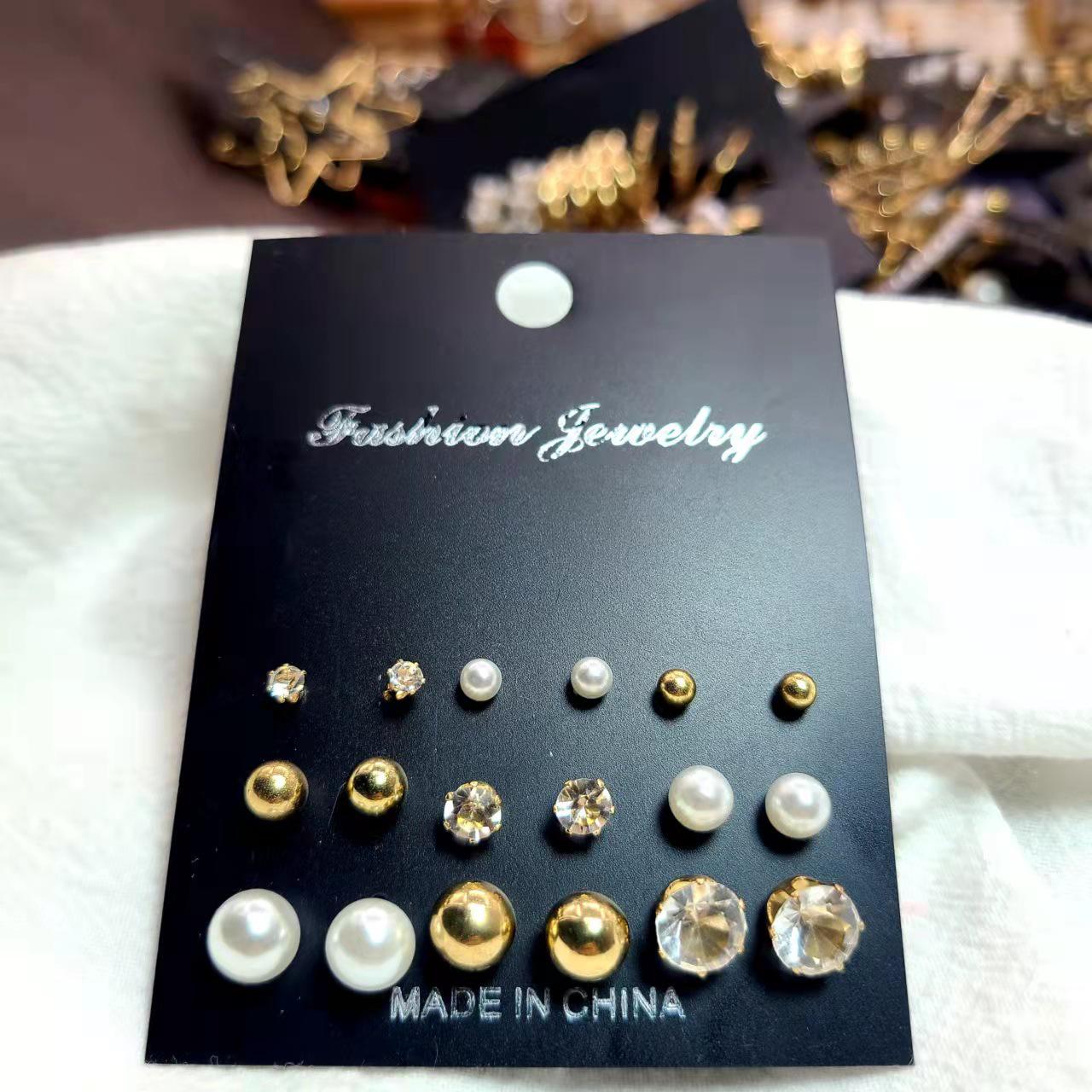 

Женские серьги-пусеты с кристаллами - Свадебный набор модной бижутерии