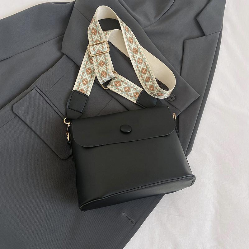 Trendy Retro Small Square Bag For Women In Black White Brown Fashionable And Chic
