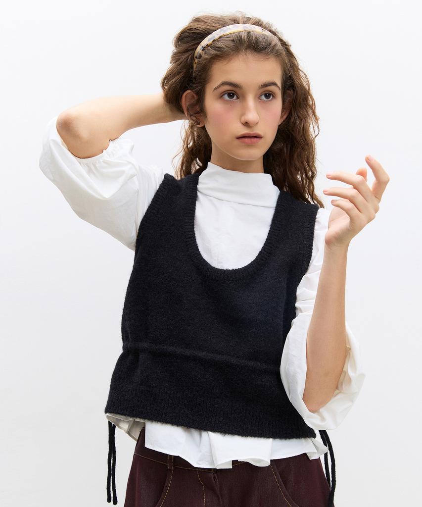 Lilisu Ver. Sweater Vest / Black