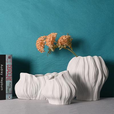 Ceramic Vase White Irregular Stripes Flower Arrangement Hydroponics Flower Vase Ceramic Handicraft Ornaments Home Decoration