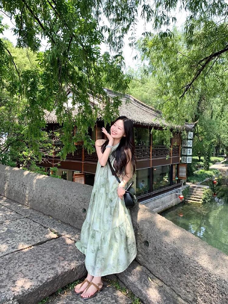 Summer 2025 Green Halter Frog Button Dress - Sleeveless, Loose Tea Length National Style