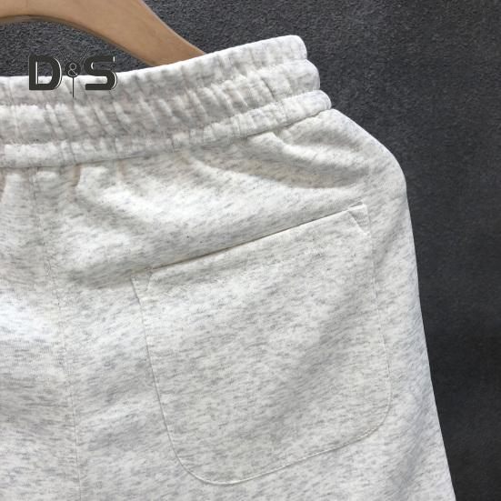 Men Sports Shorts with Elastic Waist Straps Summer Casual Shorts Leisure Work Beach Vacation Solid Color Shorts