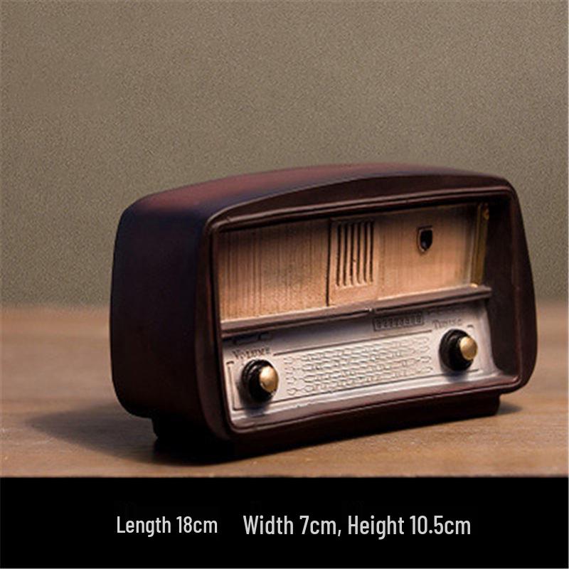 Vintage European Nostalgic Resin Radio Ornament – Retro Gift Craft