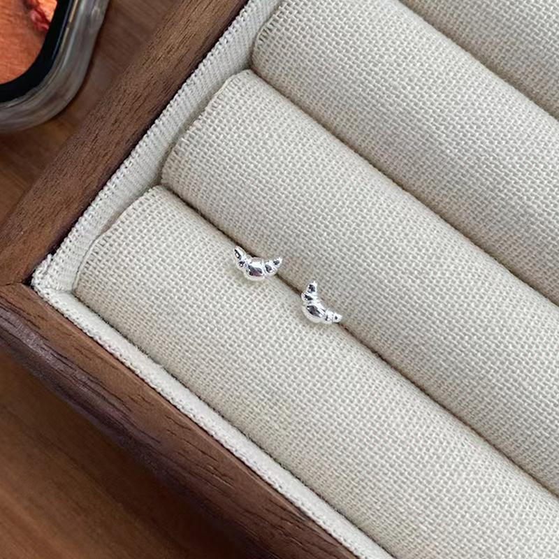 Mini Croissant Stud Earrings For Women Cute Bread Earrings Classic Fine Jewelry Gift