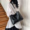 Fashionable Minimalist Large Capacity Tote Bag For Women Stylish Commuter Handbag For Spring 2024