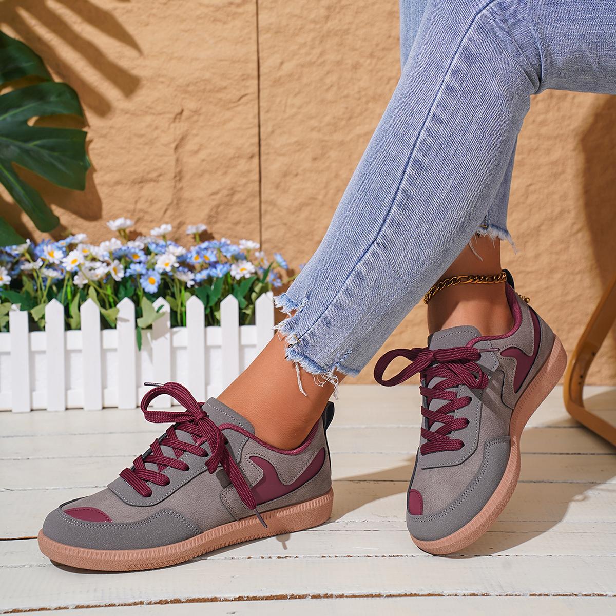 

Модные женские кроссовки 2024 года, весна, новые кожаные ретро-обувь для тренировок, дизайнерские туфли для женщин, повседневные легкие уличные кроссовки на плоской подошве для женщин 40 темно серый