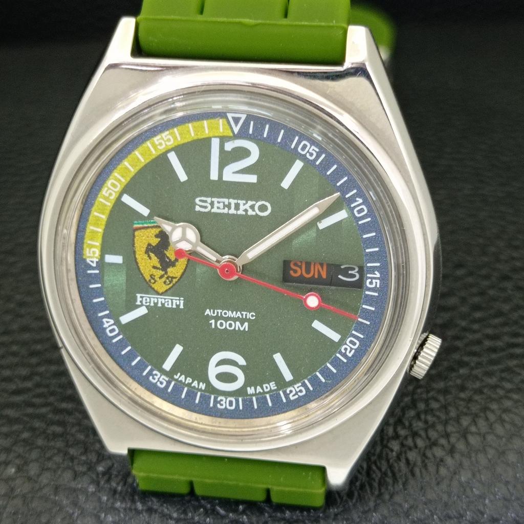 AUTOMATIC VINTAGE SEIKO JAPAN 7009A MENS FERRARI DIAL WATCH a700442-5