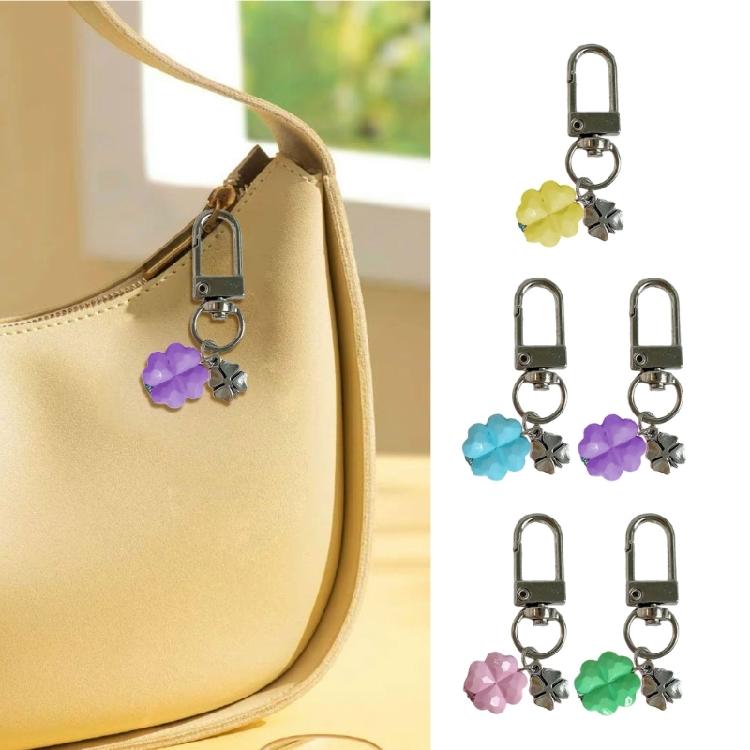 Trendy Clovers Pendant Green Resin Keychain For Phone Bag Luck Symbol Accessory Trendy Clovers Pendant Decors