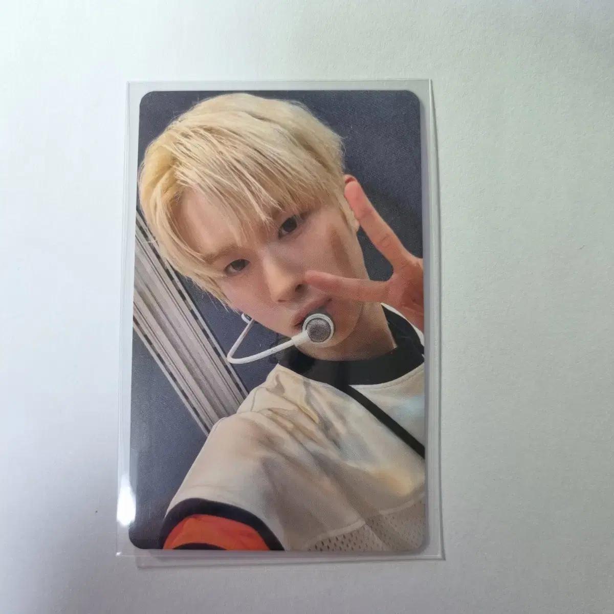 

Tours Kyungmin Summer Beat Hmv Lucky Draw Photocard