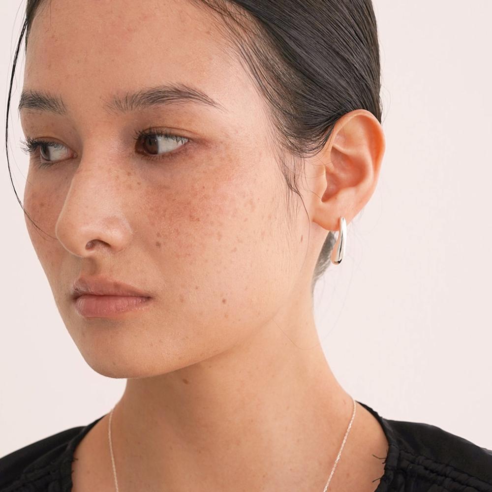Still Instant Curve Motion - Earring 03