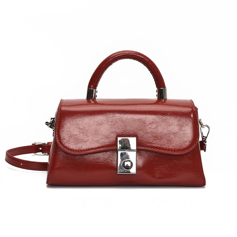 New Versatile Portable Small Square Bag Women's Fashion Commuter Shoulder Bag Daily Matching Casual Messenger Bag